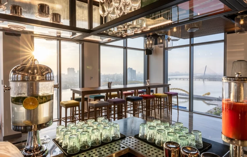Wink Hotel Danang Centre EN