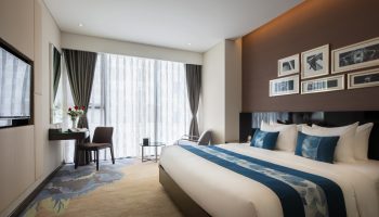 Queen Ann Hotel Nha Trang DELUXE City View