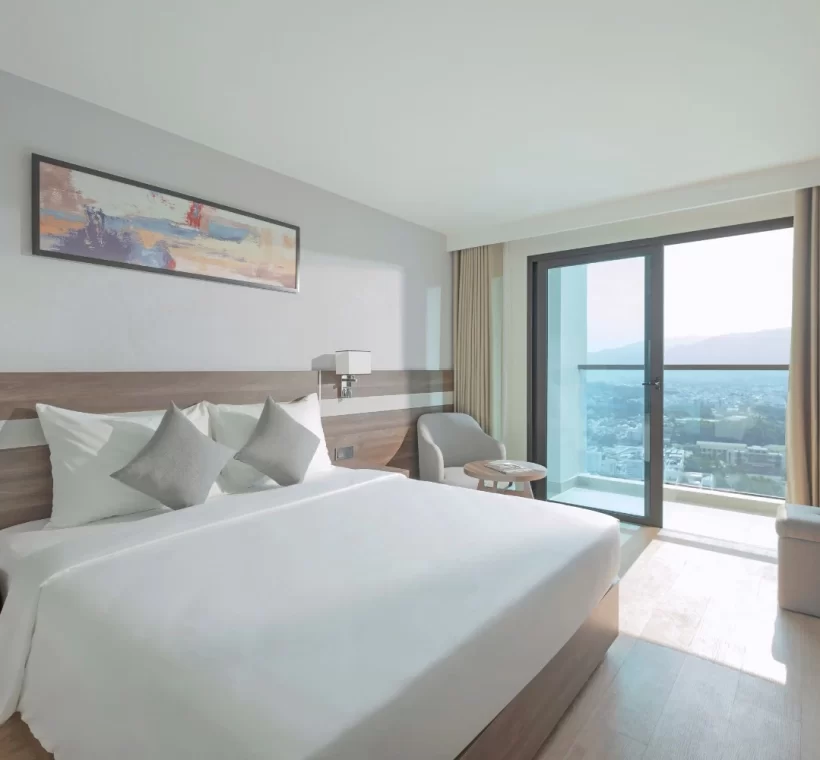 Deluxe Double/Twin City View