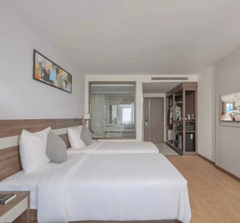 Executive Twin Sea View