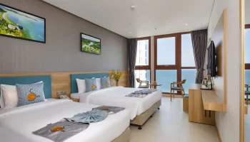 Senior Deluxe Triple Sea View