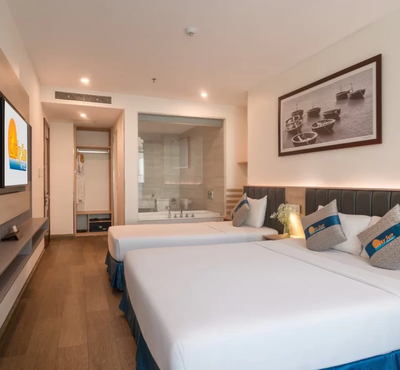Deluxe Sea View Triple